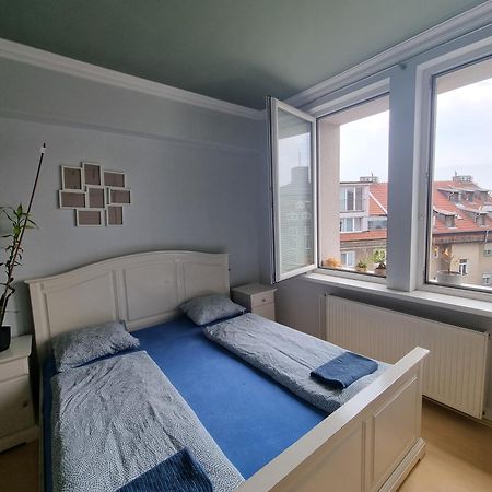 Big 4 Room Huge Apartment Bratislava Eksteriør billede